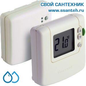 07031 Honeywell DT92E1000 Комнатный беспроводной электронный термостат, 5-35С, SPDT, 230В, 8(3)А, размытая логика, эко режим